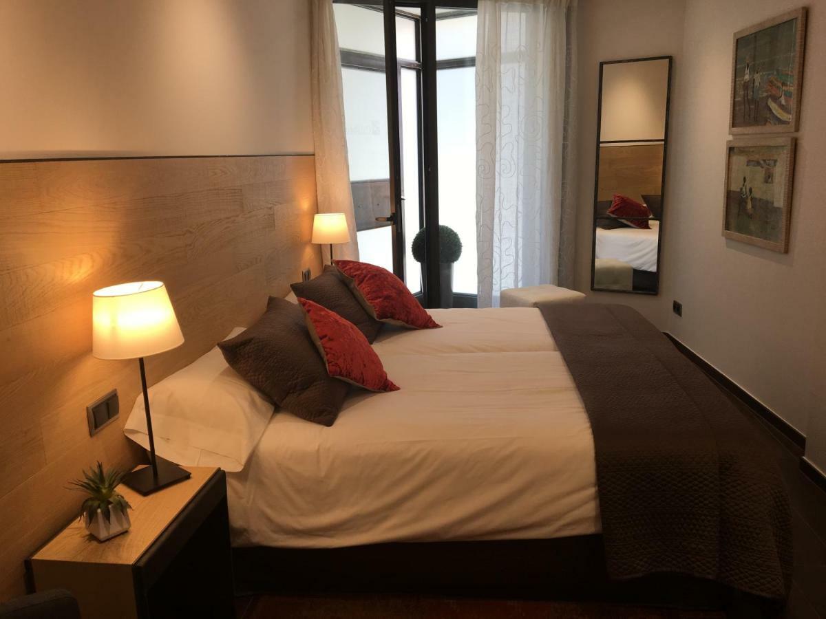 Hotel Calabria La Garriga Εξωτερικό φωτογραφία