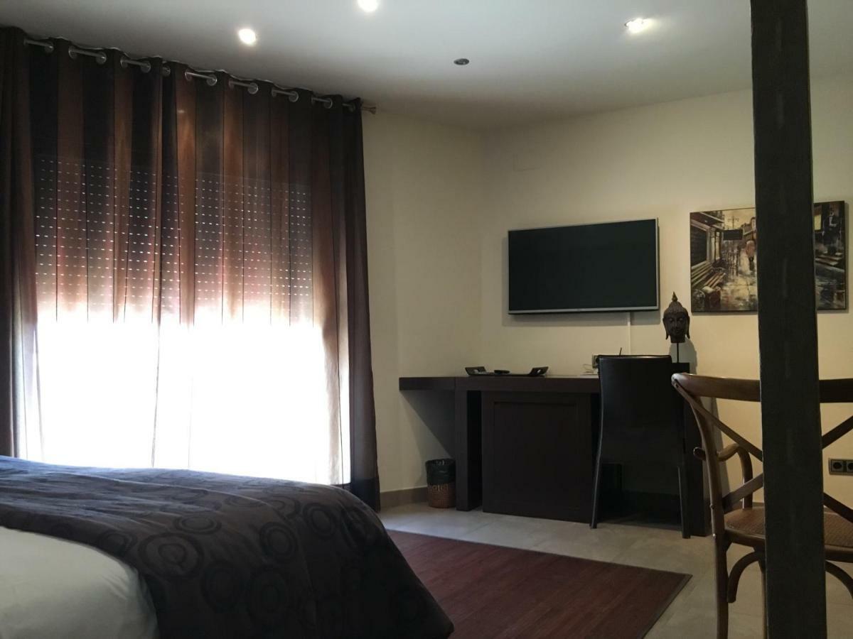 Hotel Calabria La Garriga Εξωτερικό φωτογραφία